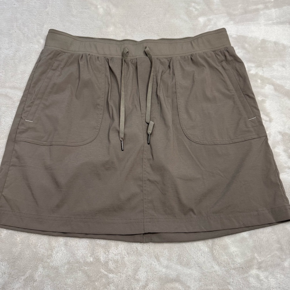 L.L. Bean Women's Taupe Drawstring Skort